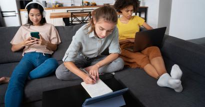 Gençlerde Ekran Süresi ve Dijital Sosyalleşme